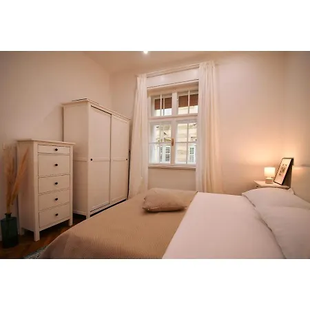 Neptune 2 Apartment *